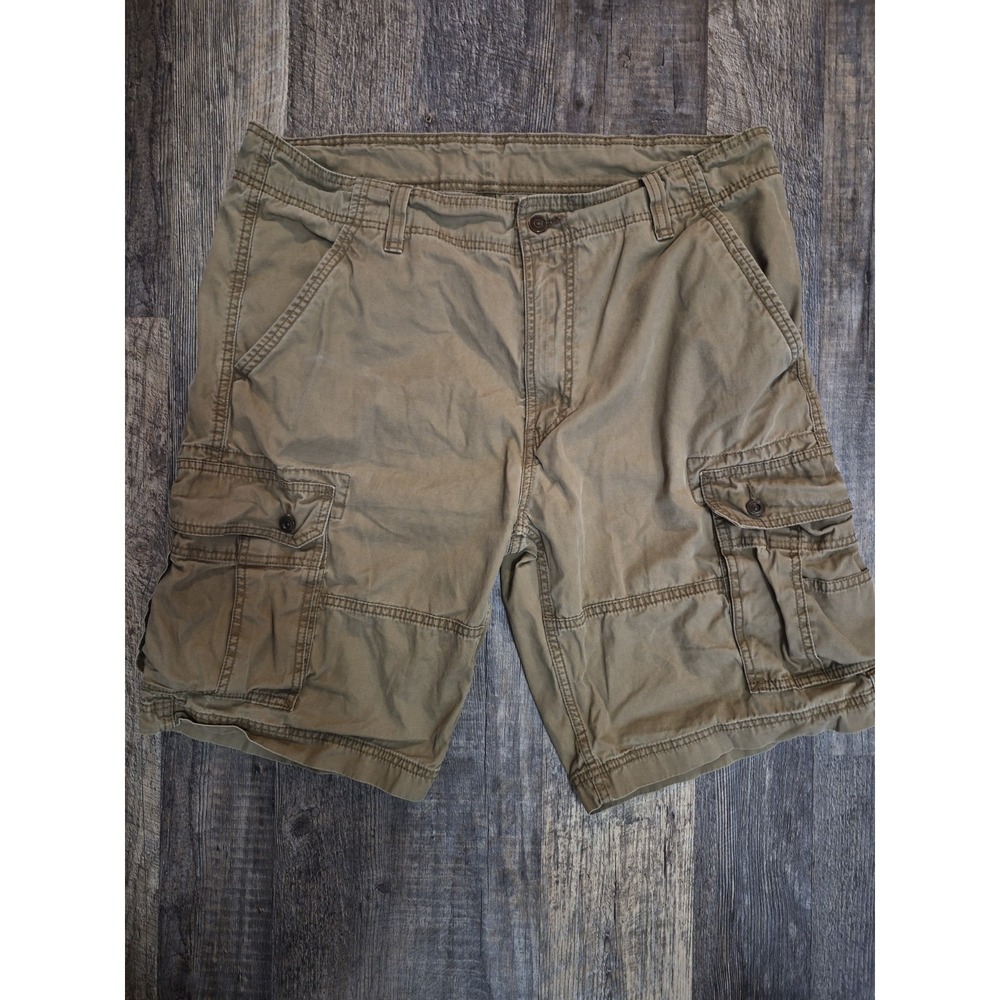 Levi's Squad Cargo Utility Shorts Mens Size 38 X 10" Inseam Beige Tan